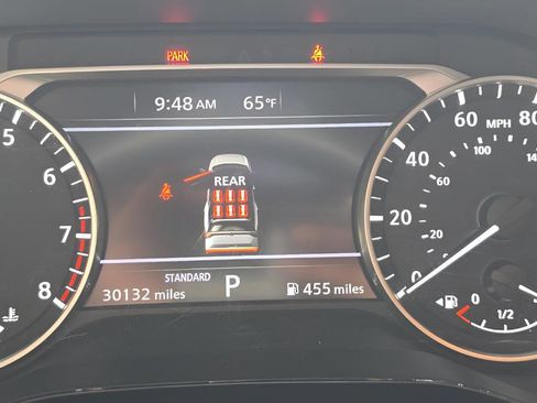 Used 2025 Nissan Pathfinder SV FWD image 10