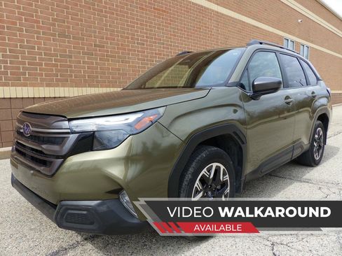 Used 2025 Subaru Forester Premium w/ Convenience Package #1 AWD/4WD image 1