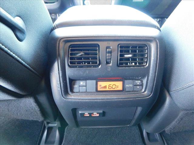 Used 2020 Nissan Pathfinder SV FWD image 24