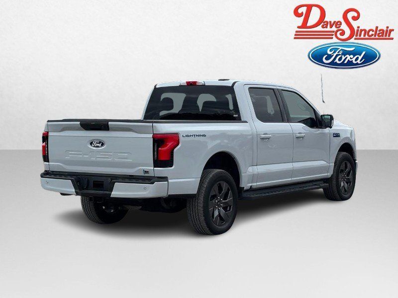 Used 2025 Ford F150 Lightning Flash AWD/4WD image 7