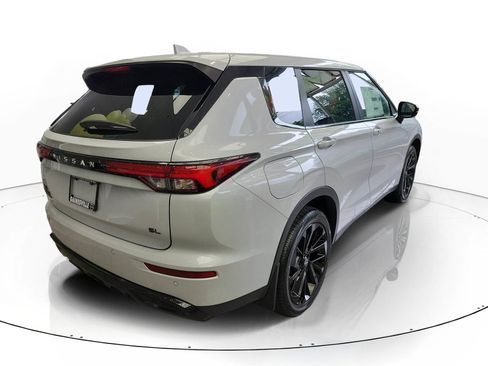 New 2026 Nissan Rogue SL AWD/4WD image 4