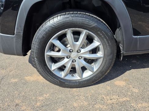 Used 2018 Jeep Cherokee Limited AWD/4WD image 52