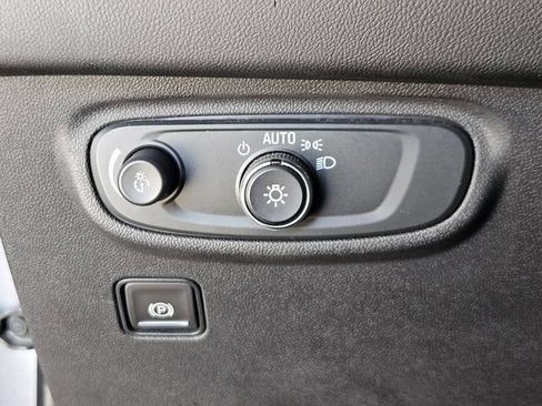 Used 2021 GMC Terrain SLE FWD image 14