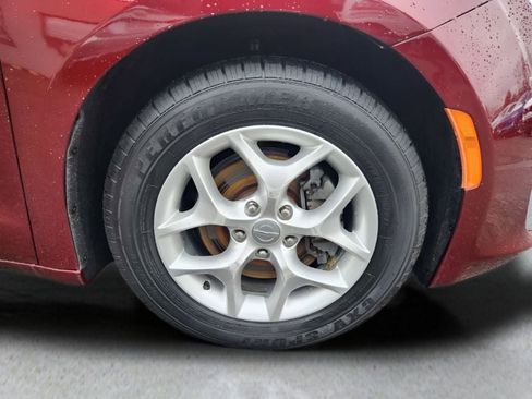 Used 2020 Chrysler Pacifica Limited image 15