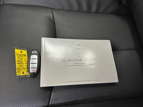 Used 2021 Nissan Rogue Sport SL w/ Premium Package image 4