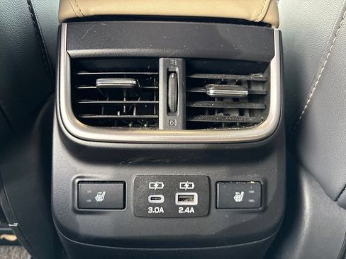 Used 2024 Subaru Outback Limited AWD/4WD image 9