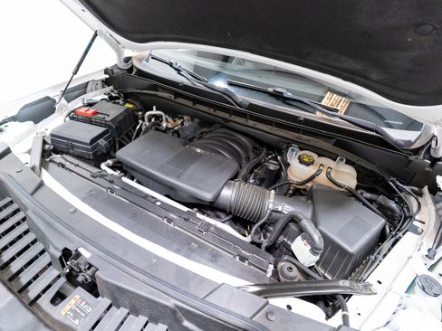 Used 2023 Cadillac Escalade Sport Platinum w/ LPO, ONYX Package image 43