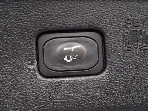 Used 2022 Ford Edge SEL w/ Convenience Package image 29