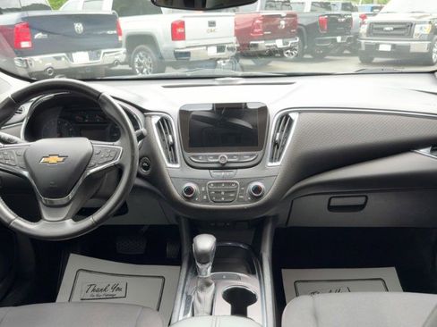 Used 2021 Chevrolet Malibu LT w/ Midnight Edition FWD image 13