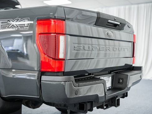 Used 2021 Ford F350 Lariat image 6