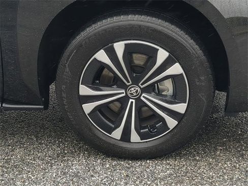 Used 2024 Toyota bZ4X XLE image 11