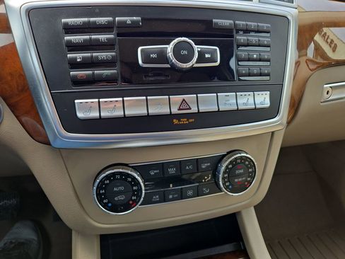 Used 2014 Mercedes-Benz GL 350 BlueTEC 4MATIC image 25