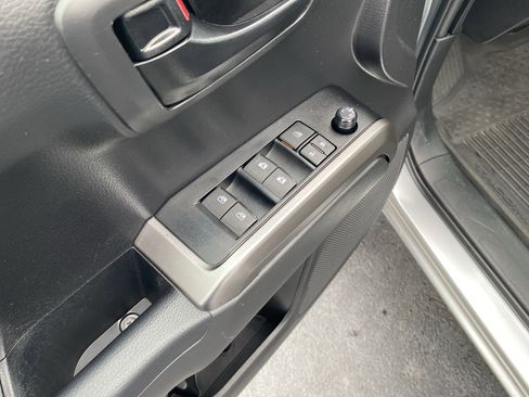 Used 2023 Toyota Tacoma SR5 image 10