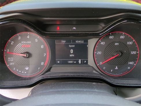 Used 2024 Chevrolet Trax RS w/ Sunroof Package image 16