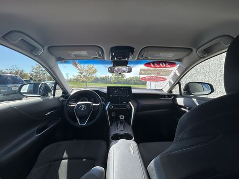 Certified 2021 Toyota Venza LE image 12