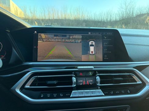 Used 2020 BMW X7 xDrive40i w/ M Sport Package image 37