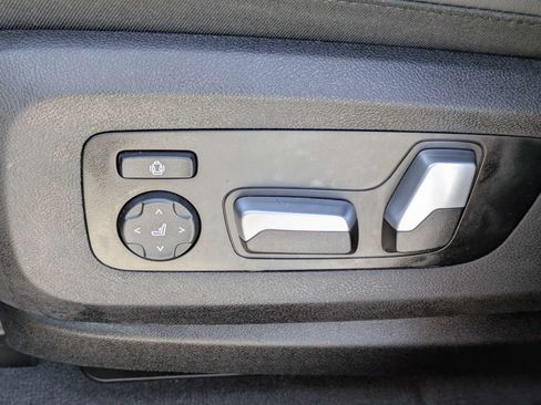 Used 2025 BMW X5 sDrive40i RWD image 23