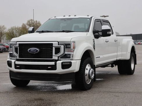 Used 2022 Ford F450 Platinum w/ FX4 Off-Road Package image 6