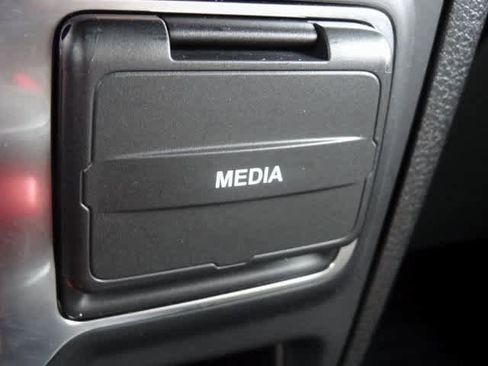 Used 2024 Jeep Wrangler Sport S image 32