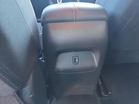 Used 2025 Nissan Sentra SR FWD image 10