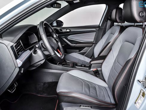 Used 2025 Volkswagen Jetta GLI Autobahn image 16