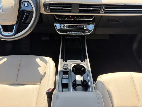 Used 2025 Lincoln Corsair FWD image 26