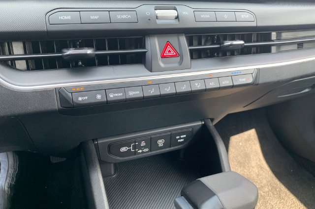 Used 2025 Kia K4 FWD image 21