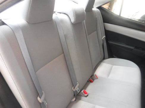 Used 2014 Toyota Corolla LE image 32