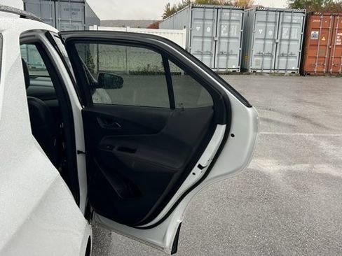 Certified 2022 Chevrolet Equinox RS w/ LPO, Floor Liner Package image 48