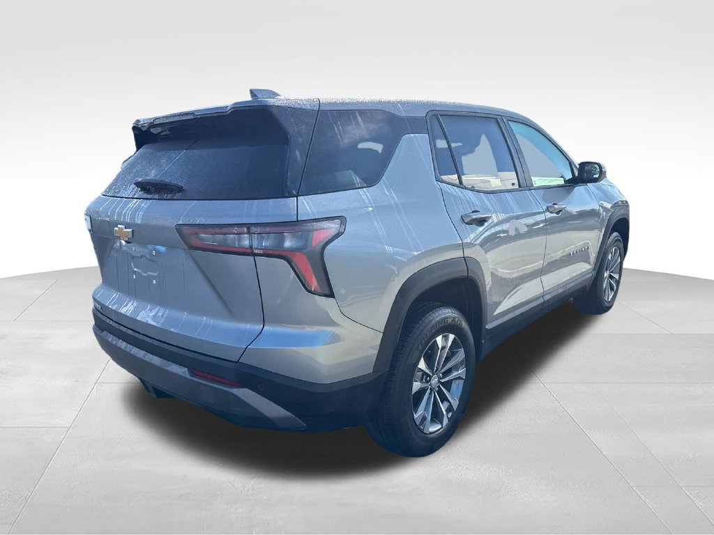 Used 2026 Chevrolet Equinox LT FWD image 6