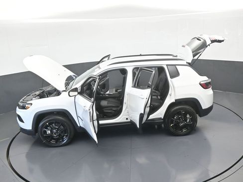 New 2026 Jeep Compass Latitude image 58