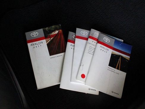 Used 2017 Toyota Avalon XLE image 44