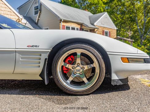 Used 1991 Chevrolet Corvette ZR-1 image 11