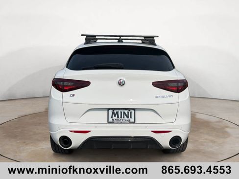 Used 2022 Alfa Romeo Stelvio Veloce AWD/4WD image 4