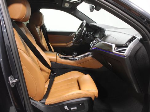 Used 2022 BMW X6 xDrive40i w/ M Sport Package image 19