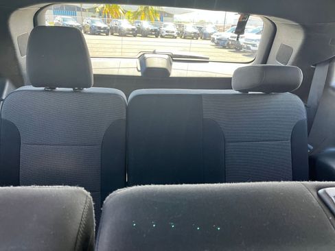 Used 2023 Chevrolet Traverse LT image 29