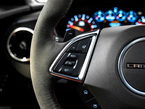 Used 2017 Chevrolet Camaro ZL1 image 14