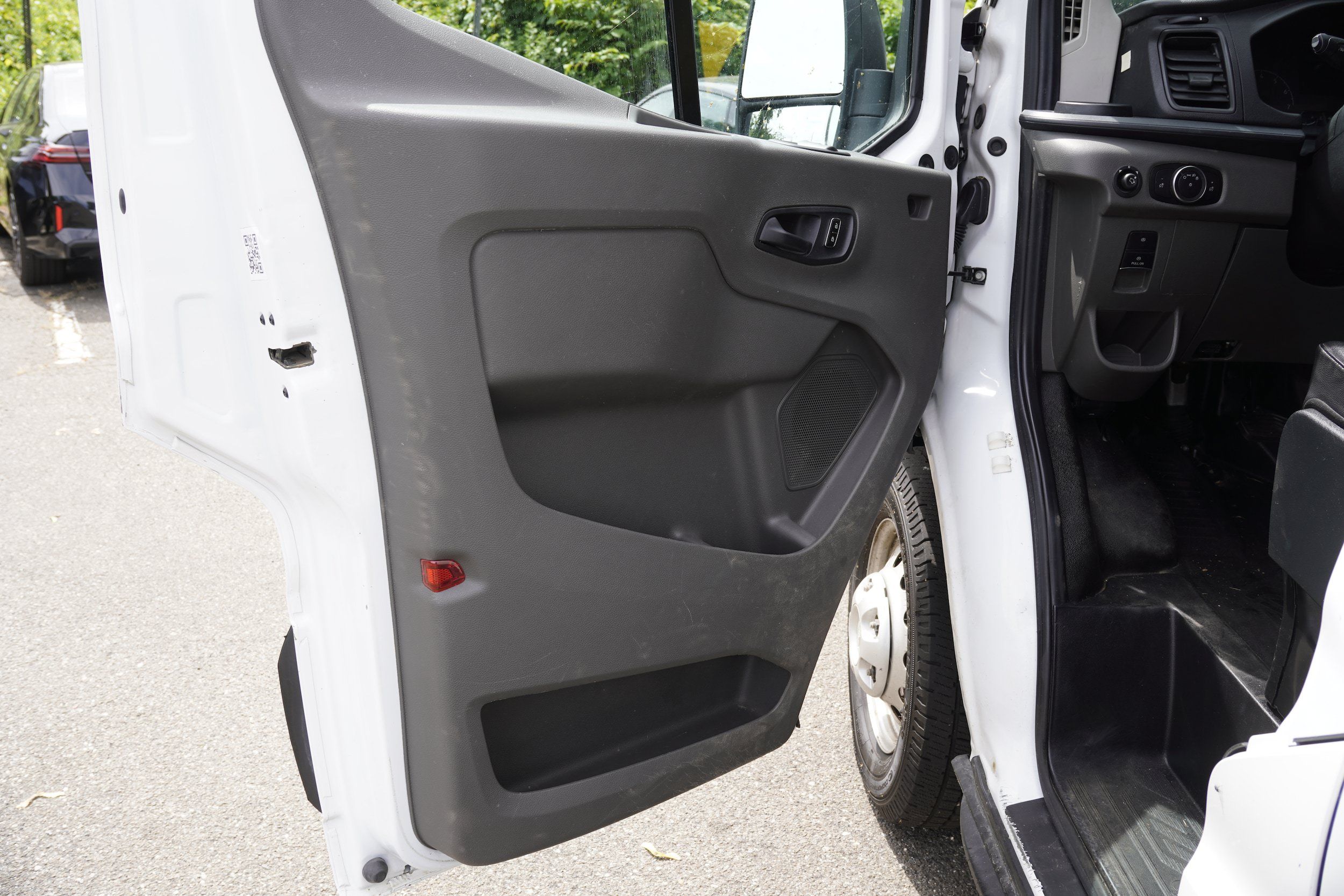 Used 2023 Ford Transit 250 Medium Roof AWD image 16