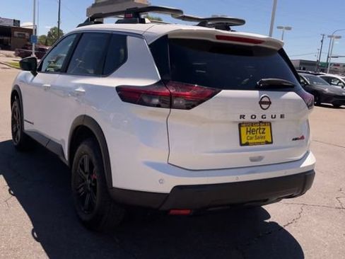 Used 2026 Nissan Rogue SV AWD/4WD image 8