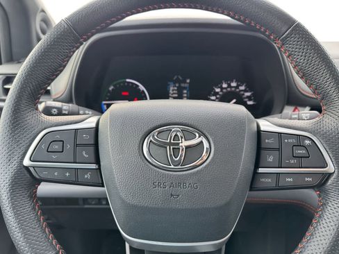 Certified 2024 Toyota Sienna XSE image 20