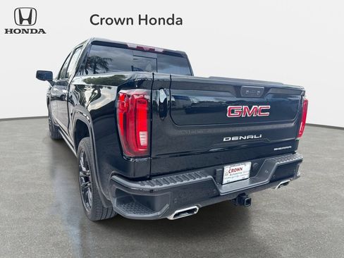 Used 2025 GMC Sierra 1500 Denali w/ Technology Package AWD/4WD image 9