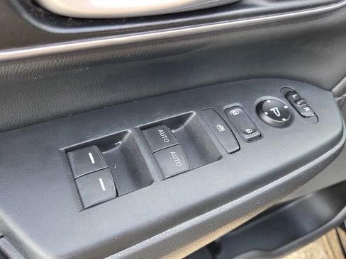 Used 2017 Honda CR-V EX-L image 25