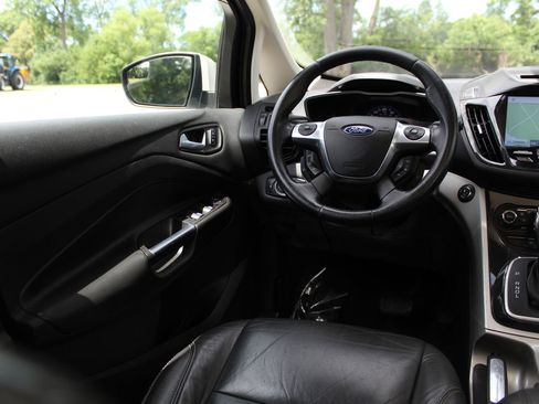 Used 2015 Ford C-MAX Energi SEL w/ Equipment Group 302A FWD image 9