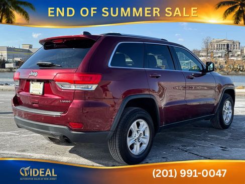 Used 2017 Jeep Grand Cherokee Laredo w/ Quick Order Package 23E AWD/4WD image 6