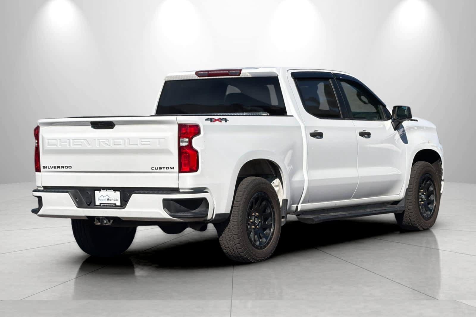 Used 2021 Chevrolet Silverado 1500 Custom AWD/4WD image 2