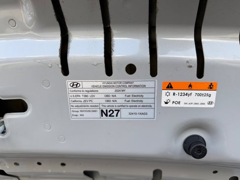 Used 2024 Hyundai Ioniq 5 SE RWD image 12