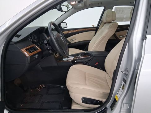 Used 2010 BMW 528i Sedan image 5