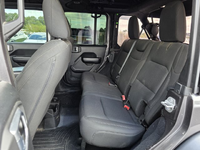 Used 2018 Jeep Wrangler Unlimited Sport S AWD/4WD image 18
