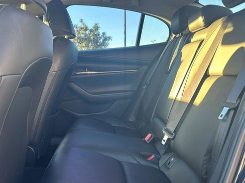 Used 2019 MAZDA MAZDA3 Sedan w/ Preferred Package image 17