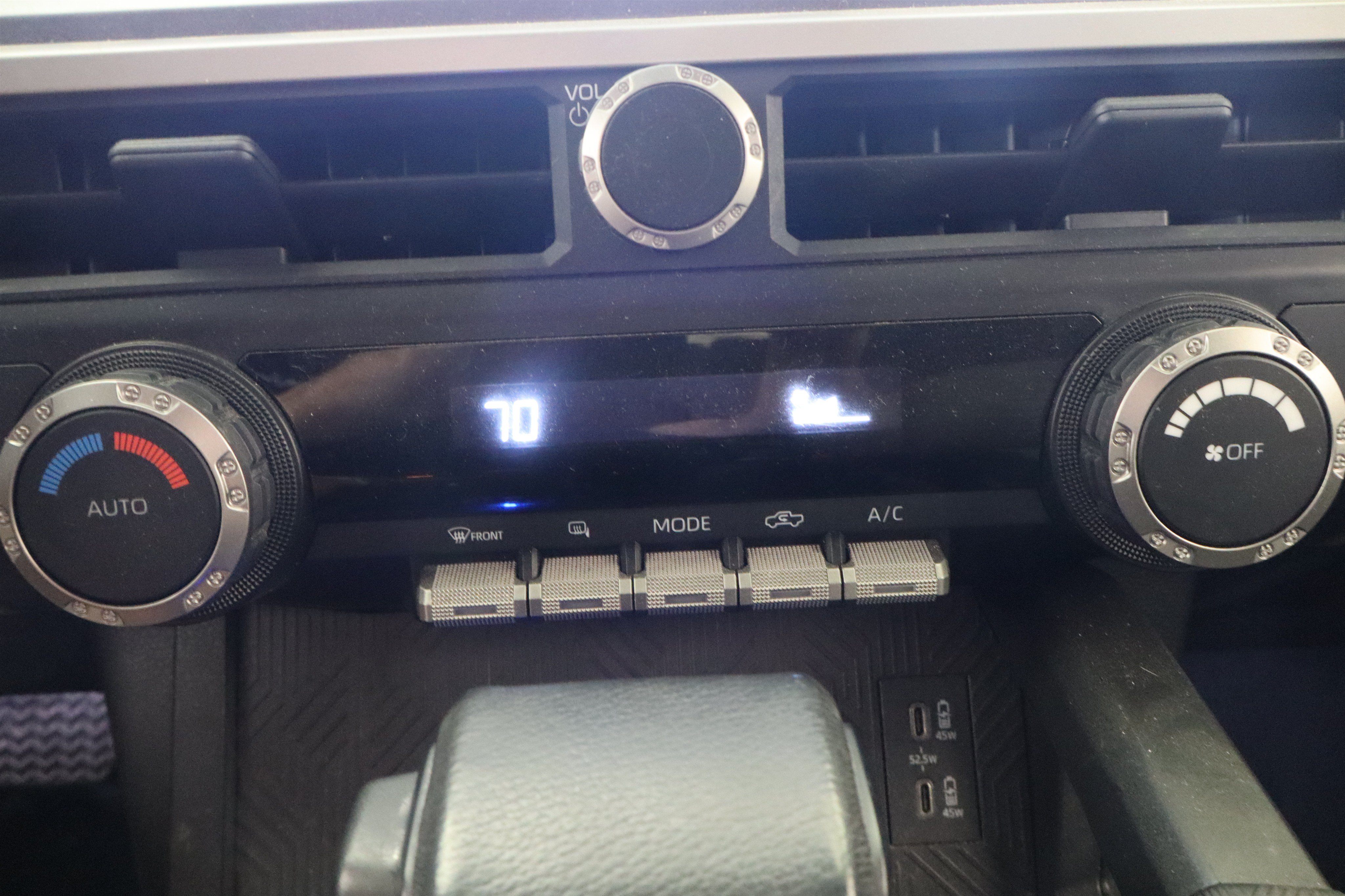Used 2025 Toyota Tacoma TRD Off-Road AWD/4WD image 25